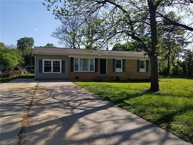 1st image of 1003 Carmel Dr