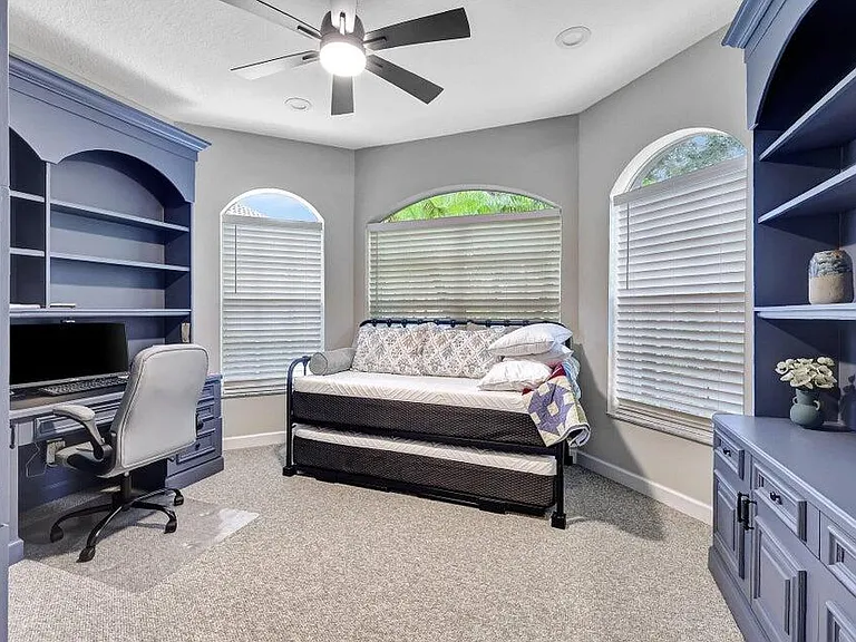 7602 Greenbrier Cir — Photo 22
