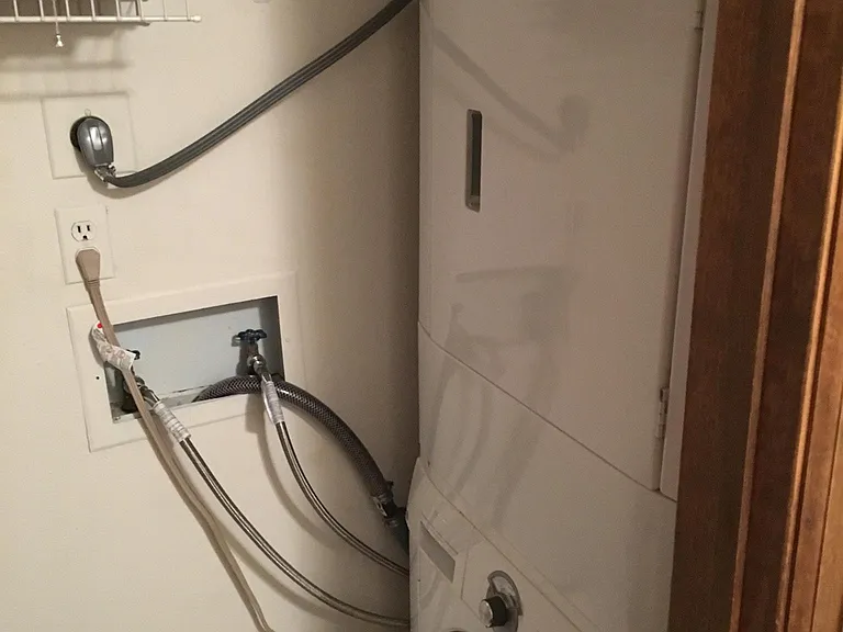 Washer/dryer in unit
