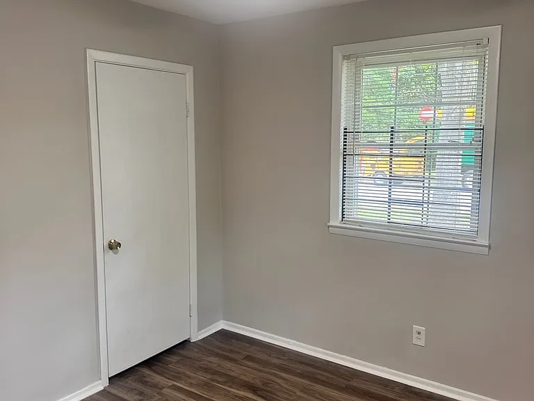 133 Croatan St — Photo 5
