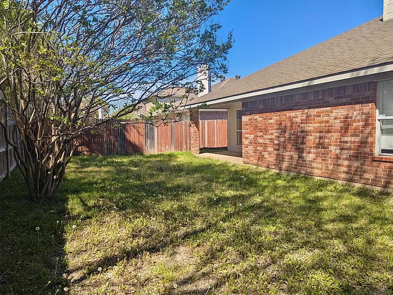 8541 Western Meadows Dr — Photo 27