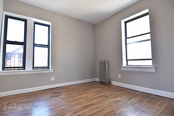 Rented by Bohemia Realty Group | media 32