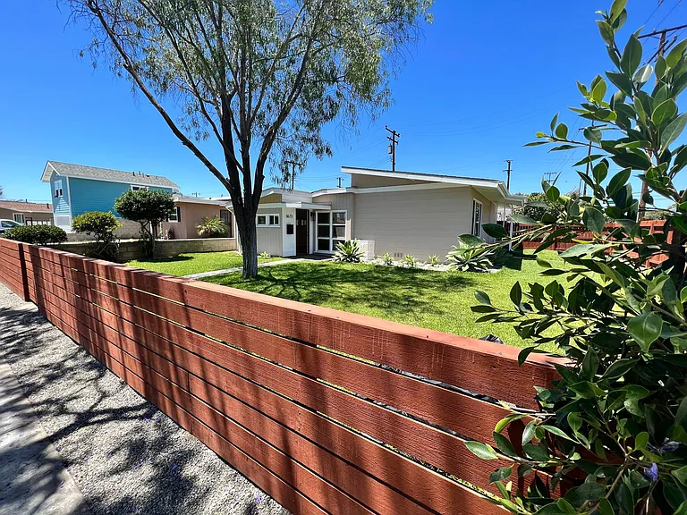 3673 Woodruff Ave — Photo 6