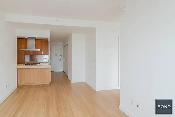 Rented by Bond New York | media 10