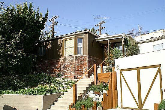 1st image of 863 Banks Court Dr