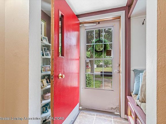 3rd image of 605 W Higham St