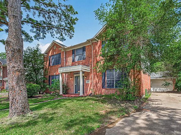 2nd image of 17210 Palm Falls Ct