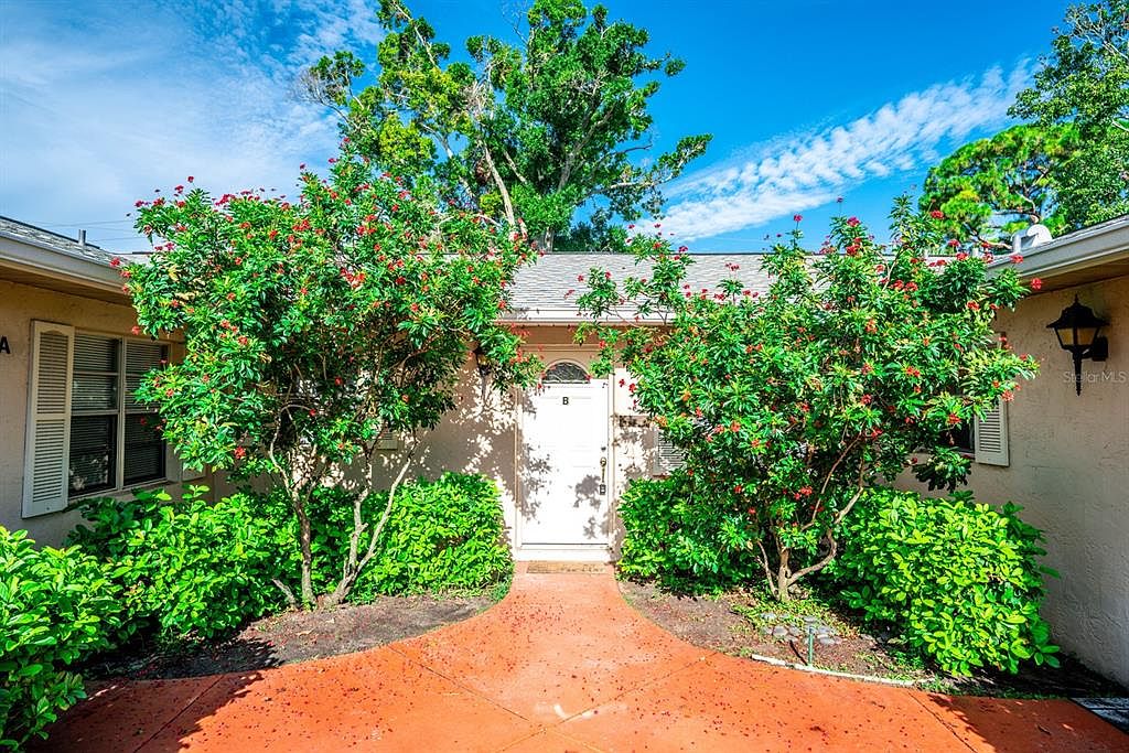 2188 Corinne Ct S APT B