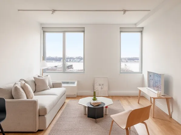 550 West 54th Street image 1 of 31