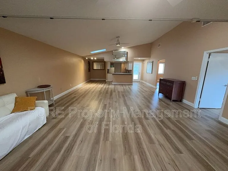 5032 SE 107th Pl — Photo 8