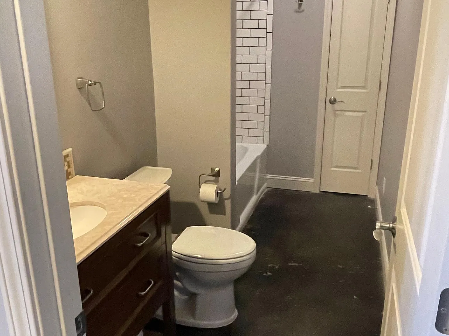 2 bed, 1400 sqft, $2,200 — Photo 4