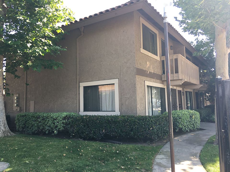 1st image of 995 Willow Ave