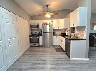 2063 N Park Dr APT 6, Saint Paul, MN 55119