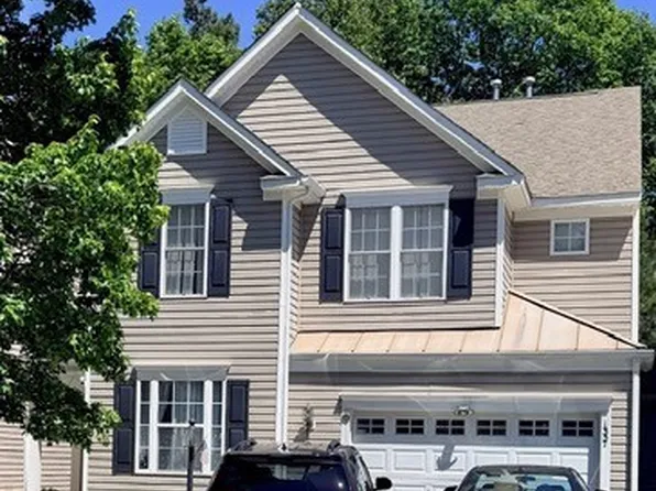 1357 Providence Knoll Dr, North Chesterfield, VA 23236