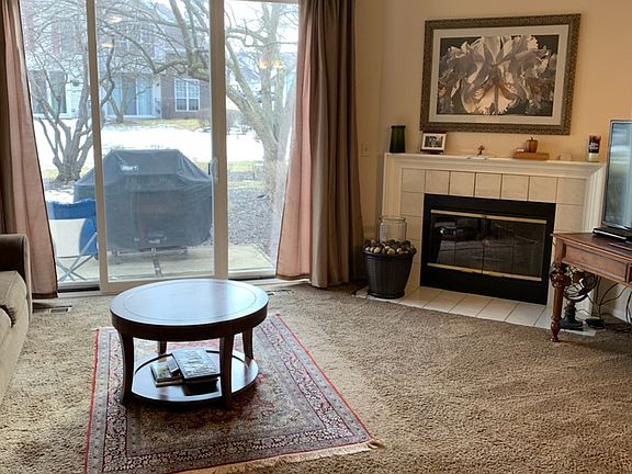 5th image of 1609 Woodcrest Cir #A