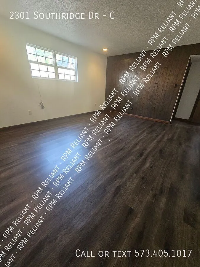 2 bed, 1.5 bath, $850 — Photo 2