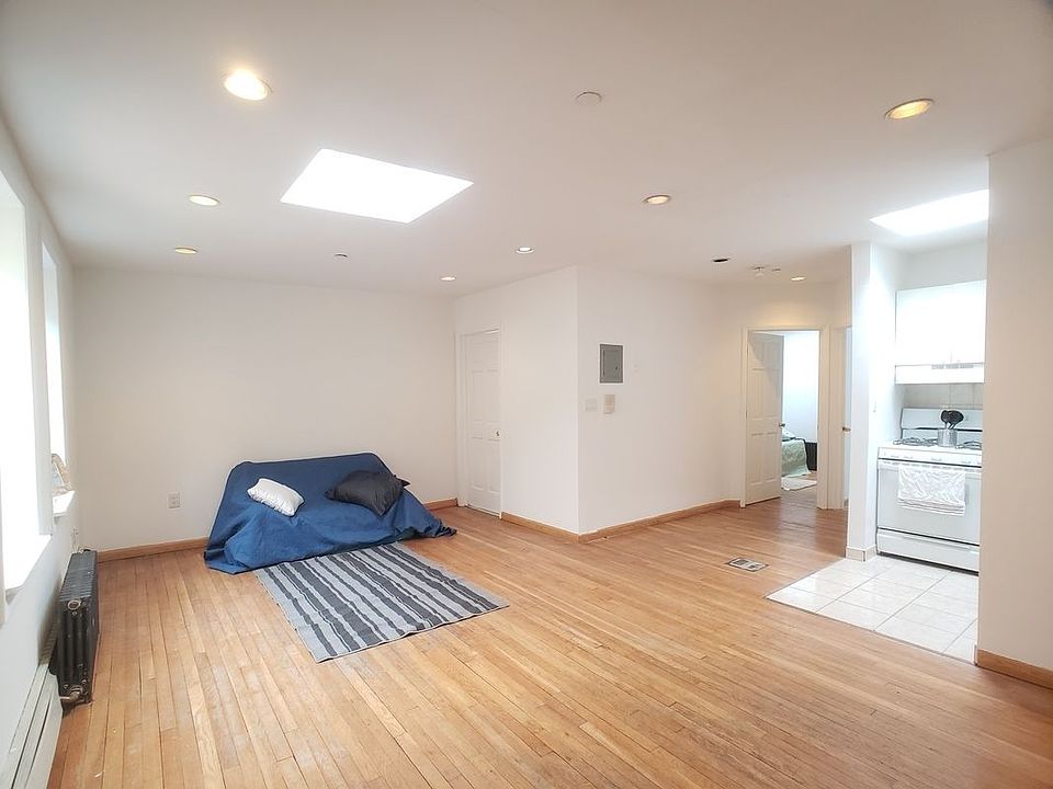 1st image of 652 Dean St #1E