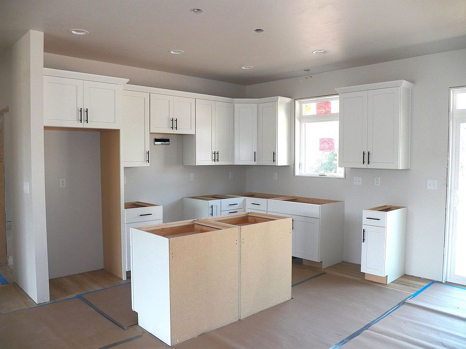 2nd image of 3457 Paula St