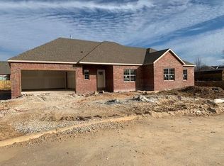 5596 Amber Dr, Springdale, AR 72764