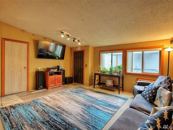 3rd image of 15410 SE 272nd St Unit 20