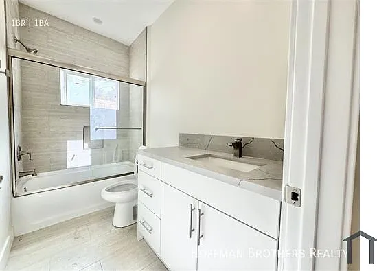 2945 S West Blvd #A — Photo 5