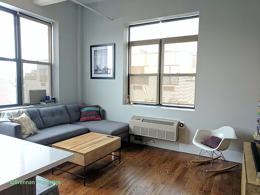 Rented by Manhattan Management LLC | media 49