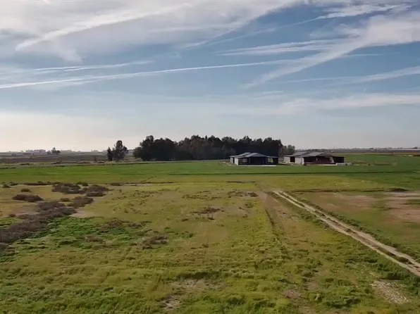 1 Jackson Ave, Lemoore, CA 93245