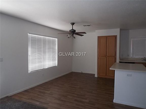 4th image of 9837 Peseo Cresta Ave