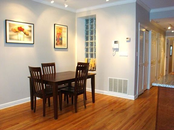 3rd image of 2053 N Clifton Ave #1