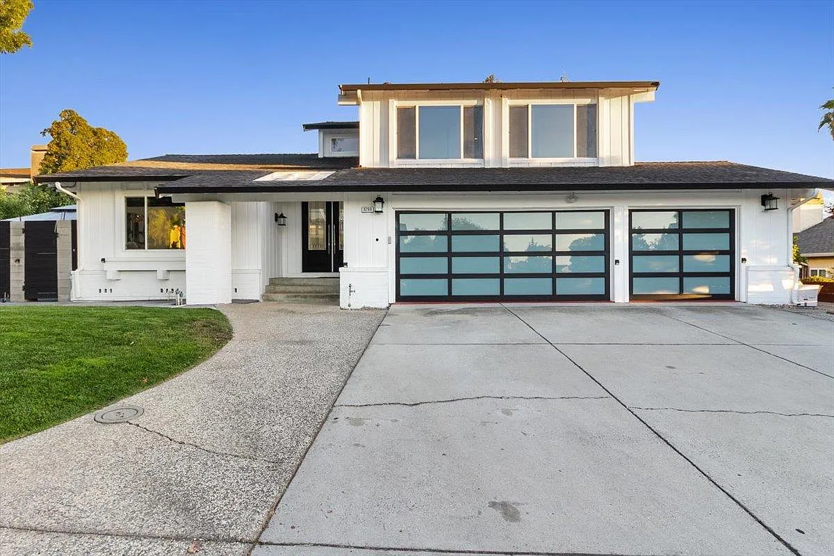 3298 Knightswood Way photo 1