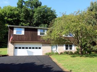 292 Fry Hollow Rd, Hunker, PA 15639