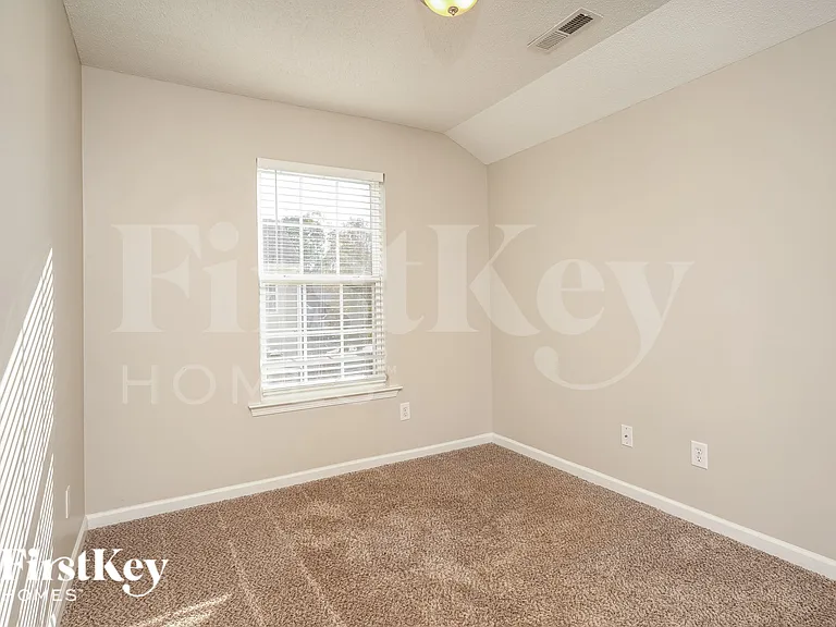 4145 Crestwood Cir — Photo 16