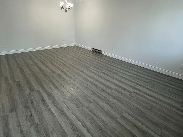 277 Adelaide Ave N #101 — Photo 8