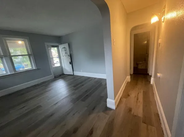 2815 Lyndhurst Ave, Saint Louis, MO 63114