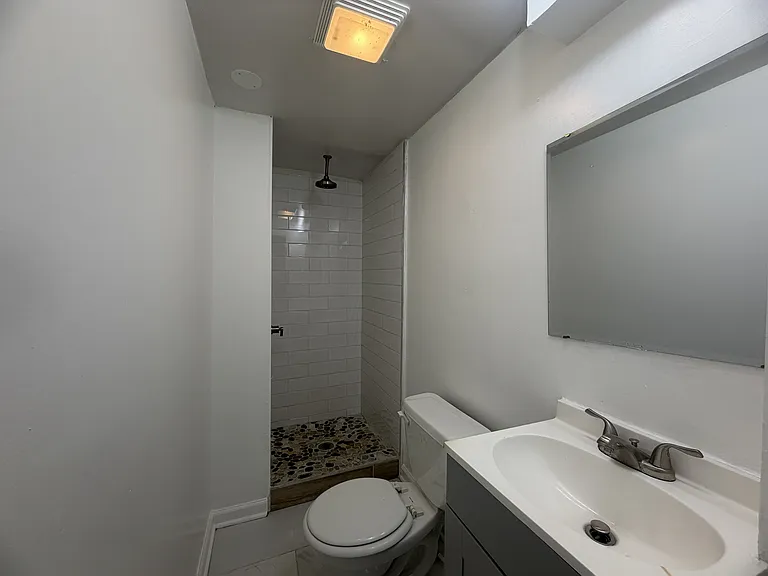 1208 S Mayview Ave — Photo 20