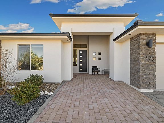 2nd image of 2036 E Yant Flat Dr