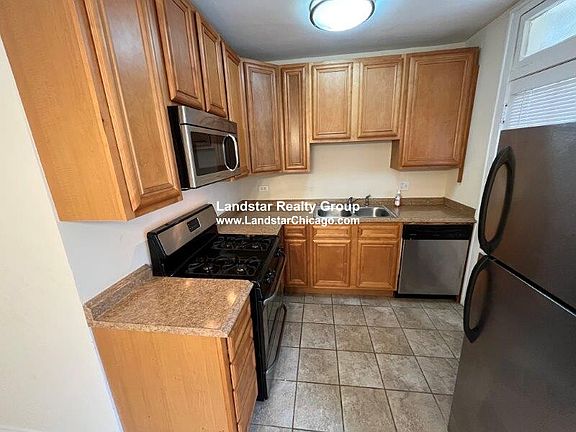 3rd image of 7212 Jackson Blvd #2E