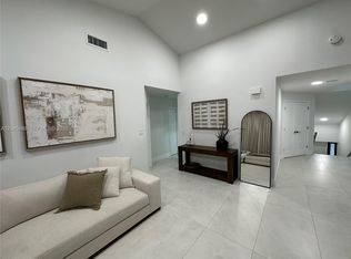 3345 Emerald Oaks Dr #106, Hollywood, FL 33021