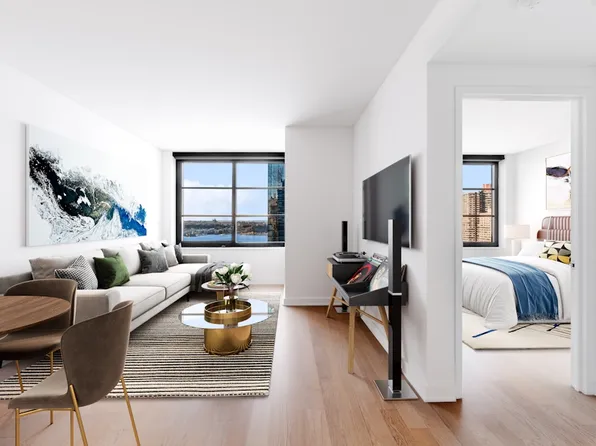 515 West 38th Street image 1 of 27