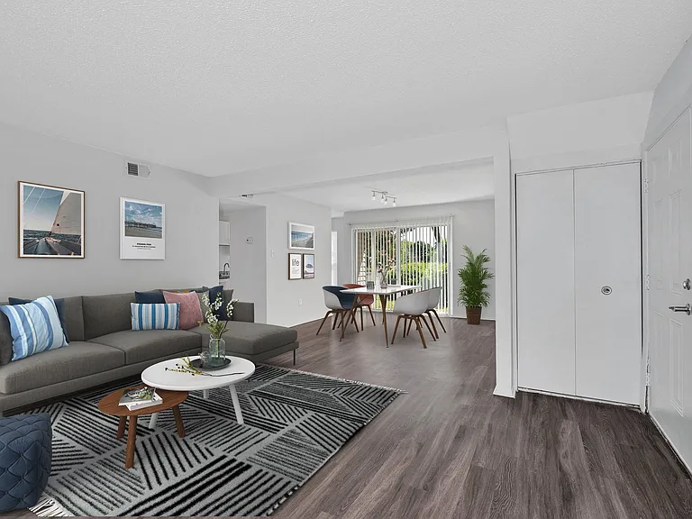 Aston Ridge Apartments — Photo 6