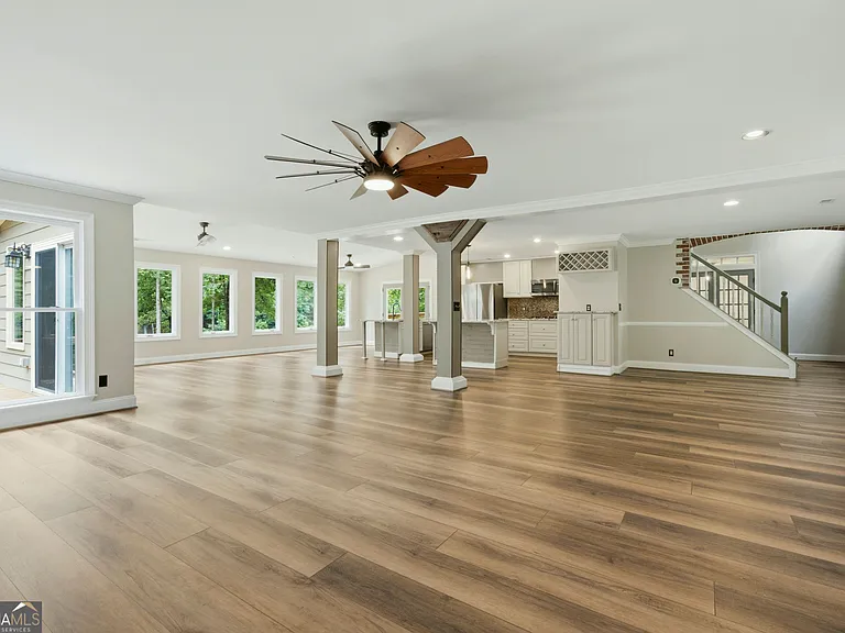 250 Aspen Way — Photo 21