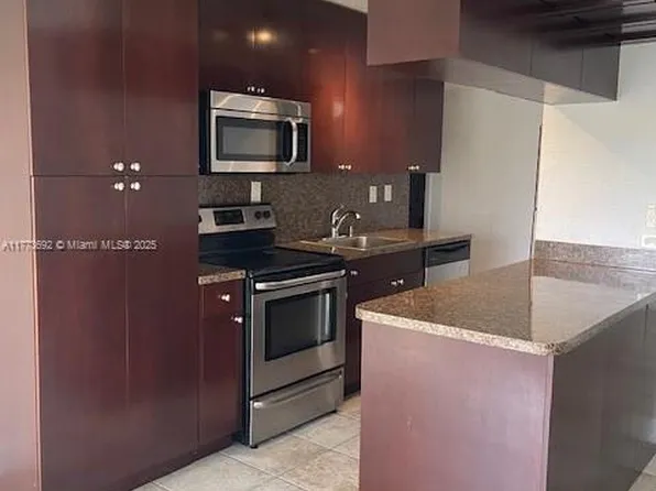 9311 SW 4th St APT 214B, Miami, FL 33174