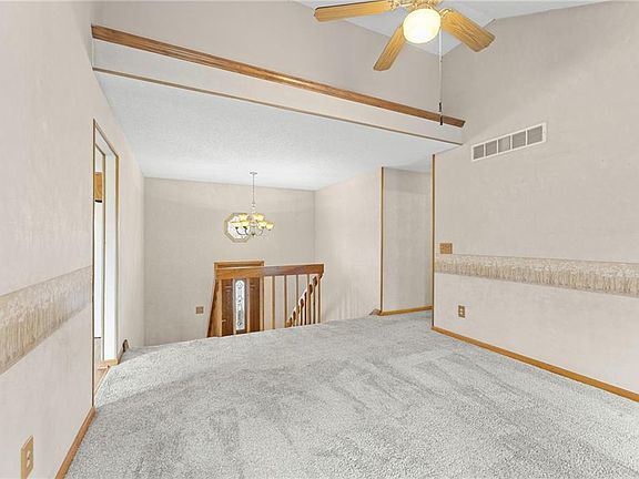 5th image of 227 NE 109th St
