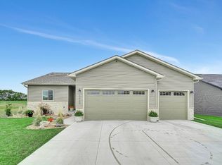 1060 W Panorama Rd, Lincoln, NE 68523
