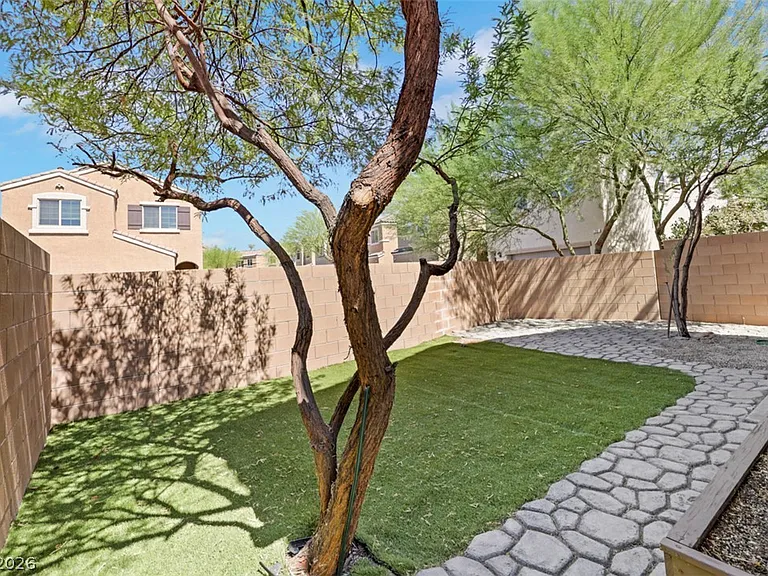 89 Sertata Ct — Photo 50