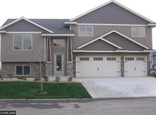 9160 Golden Pond Ln, Monticello, MN 55362