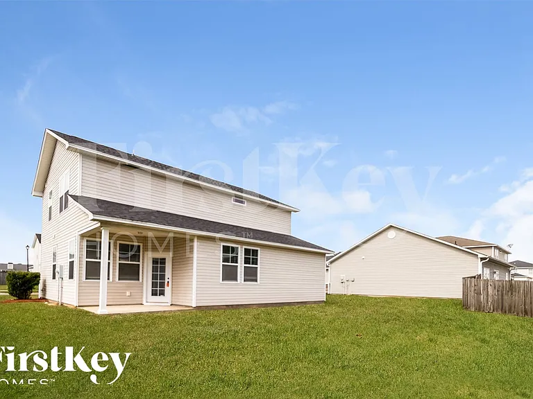 113 Hyrne Dr — Photo 15