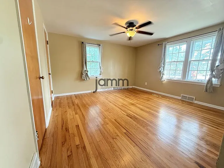2787 Derbyshire Rd — Photo 8