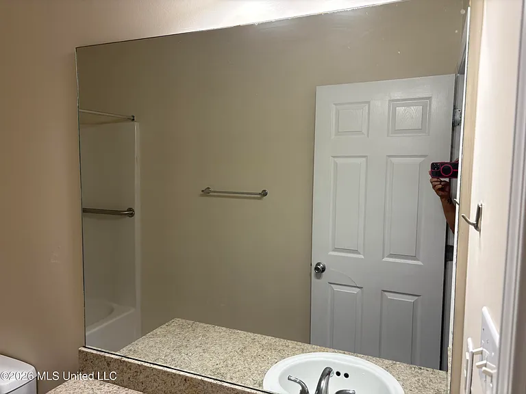 114 Earle Taylor Ln — Photo 8