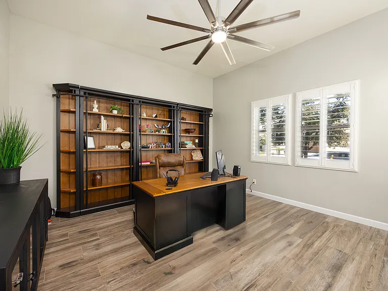 22725 E Desert Hills Dr — Photo 8